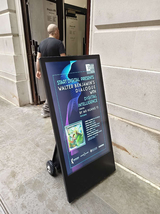 43" High Brightness Outdoor Digital Android Battery A-Boards – 1,500cd/m²