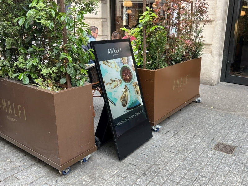43" High Brightness Outdoor Digital Android Battery A-Boards – 1,500cd/m²