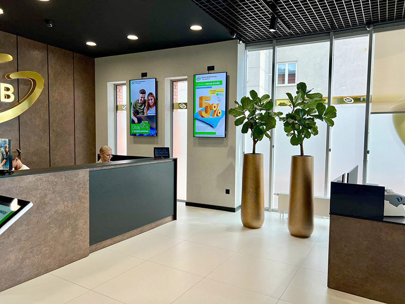 High Vibrance Android Advertising Displays