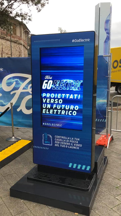 Outdoor Freestanding Digital Posters