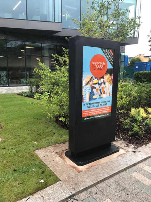 Outdoor Freestanding Digital Posters
