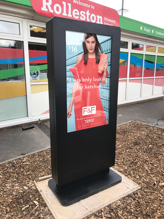 Outdoor Freestanding Digital Posters