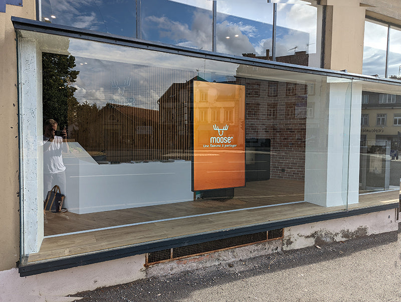 Ultra High Brightness Window Displays – 3,500cd/m² (43" - 75")
