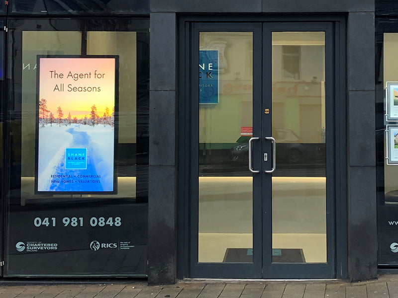 Ultra High Brightness Window Displays – 3,500cd/m² (43" - 75")