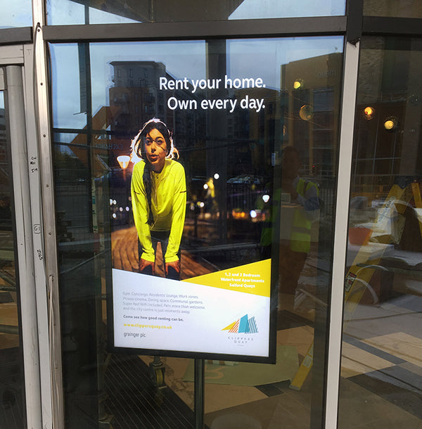Ultra High Brightness Window Displays – 3,500cd/m² (43" - 75")