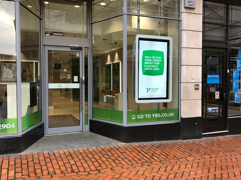 Ultra High Brightness Window Displays – 3,500cd/m² (43" - 75")