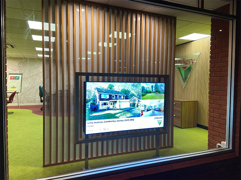 Ultra High Brightness Window Displays – 3,500cd/m² (43" - 75")