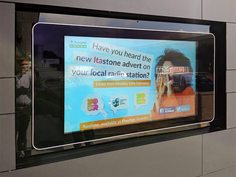 Wall-mounted Outdoor Digital Advertising Displays