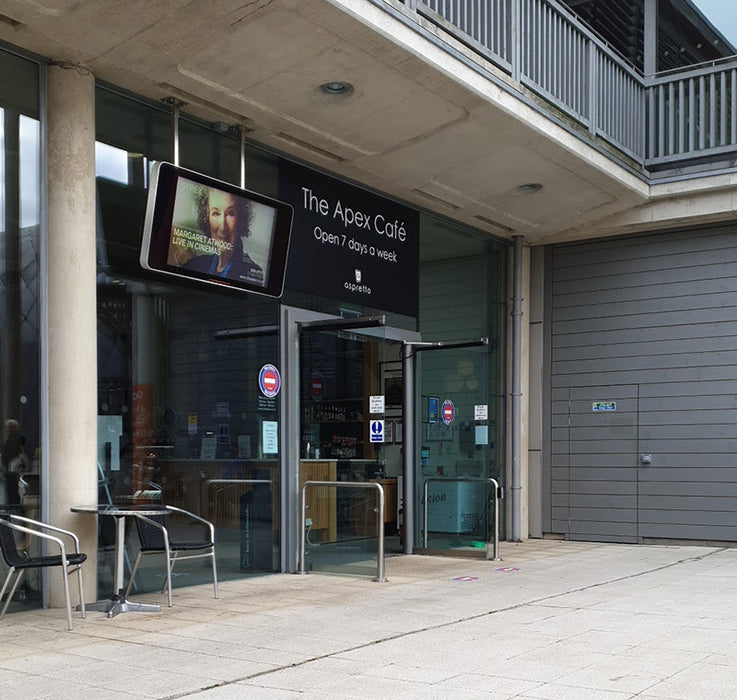 Wall-mounted Outdoor Digital Advertising Displays