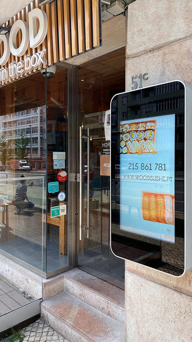 Wall-mounted Outdoor Digital Advertising Displays