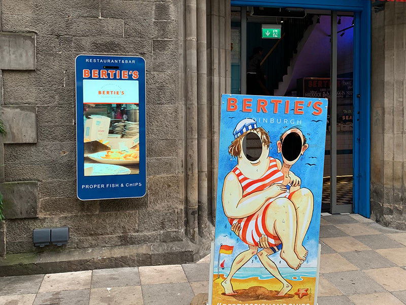 Wall-mounted Outdoor Digital Advertising Displays