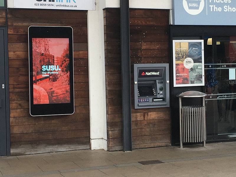 Wall-mounted Outdoor Digital Advertising Displays