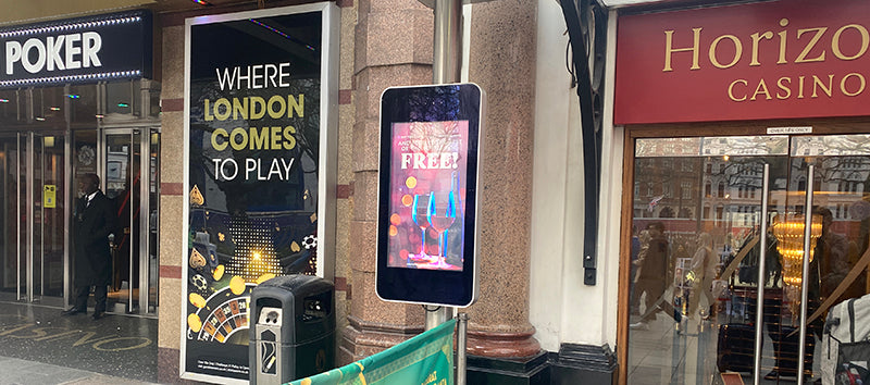 Wall-mounted Outdoor Digital Advertising Displays