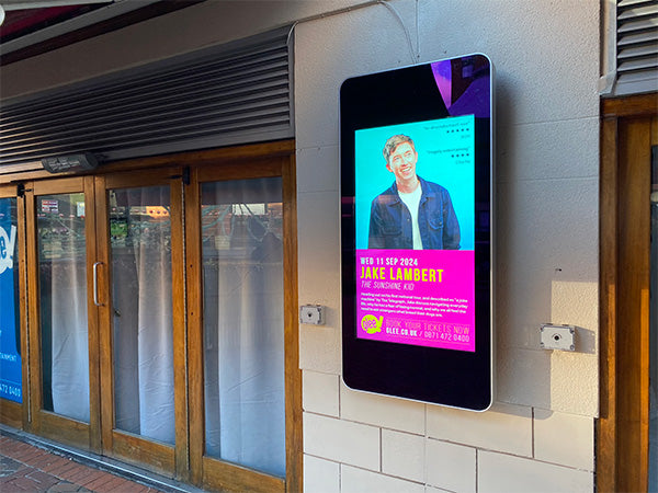 Wall-mounted Outdoor Digital Advertising Displays