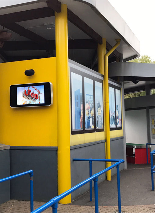 Wall-mounted Outdoor Digital Advertising Displays