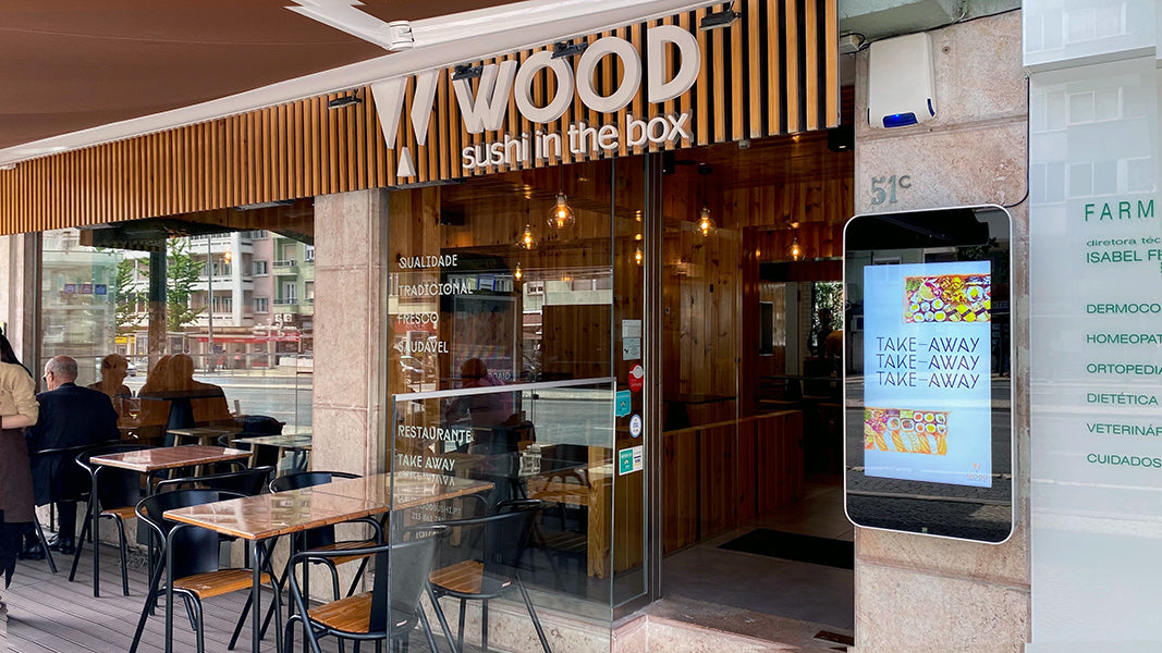 Wall-mounted Outdoor Digital Advertising Displays