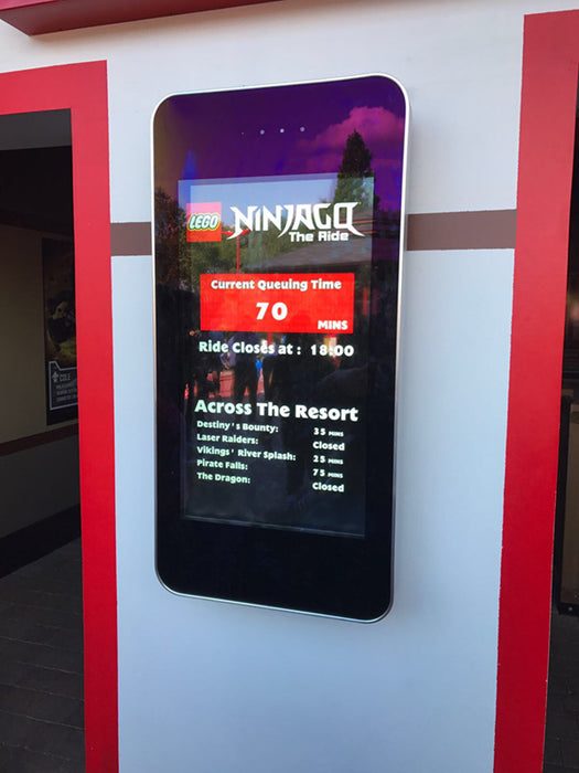 Wall-mounted Outdoor Digital Advertising Displays