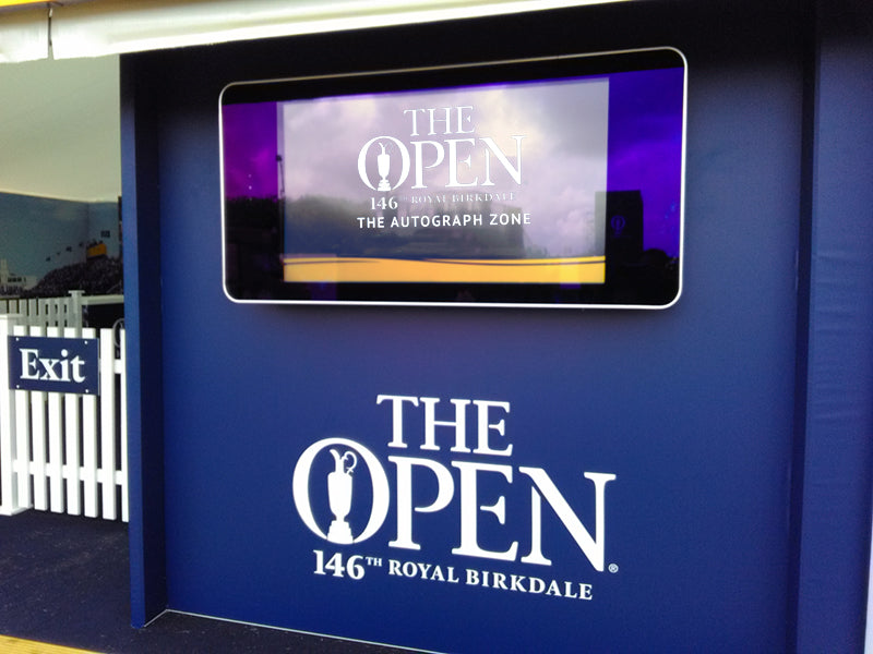Wall-mounted Outdoor Digital Advertising Displays